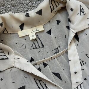 Women’s Lush Geometric Shapes Sleeveless Shirt, Black & Cream